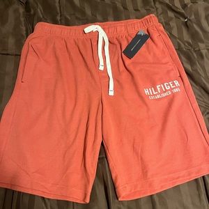 Tommy Hilfiger shorts like a coral color